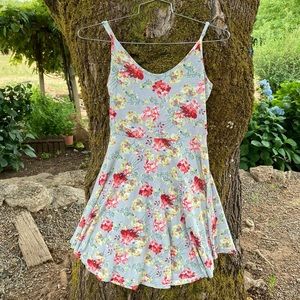 Fit & Flare floral and grey spaghetti strap size M